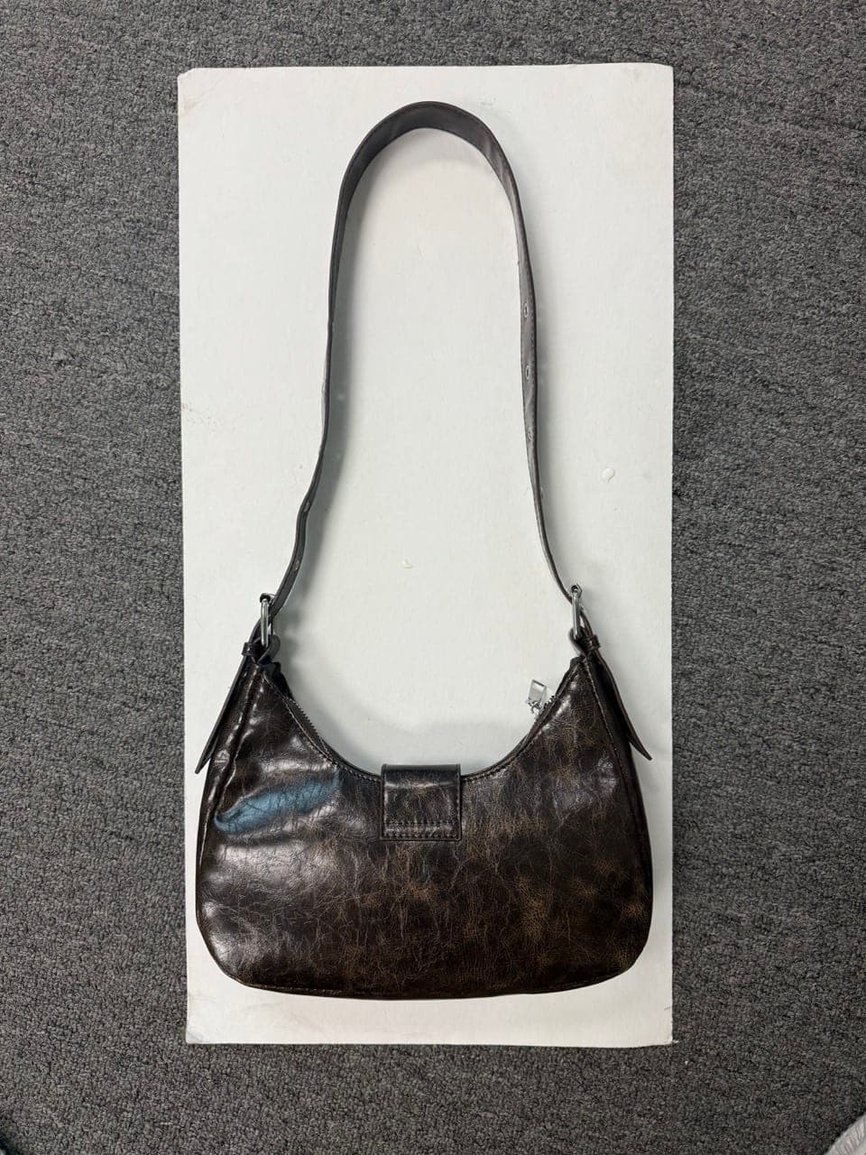 W BUCKLE SHOULDER BAG